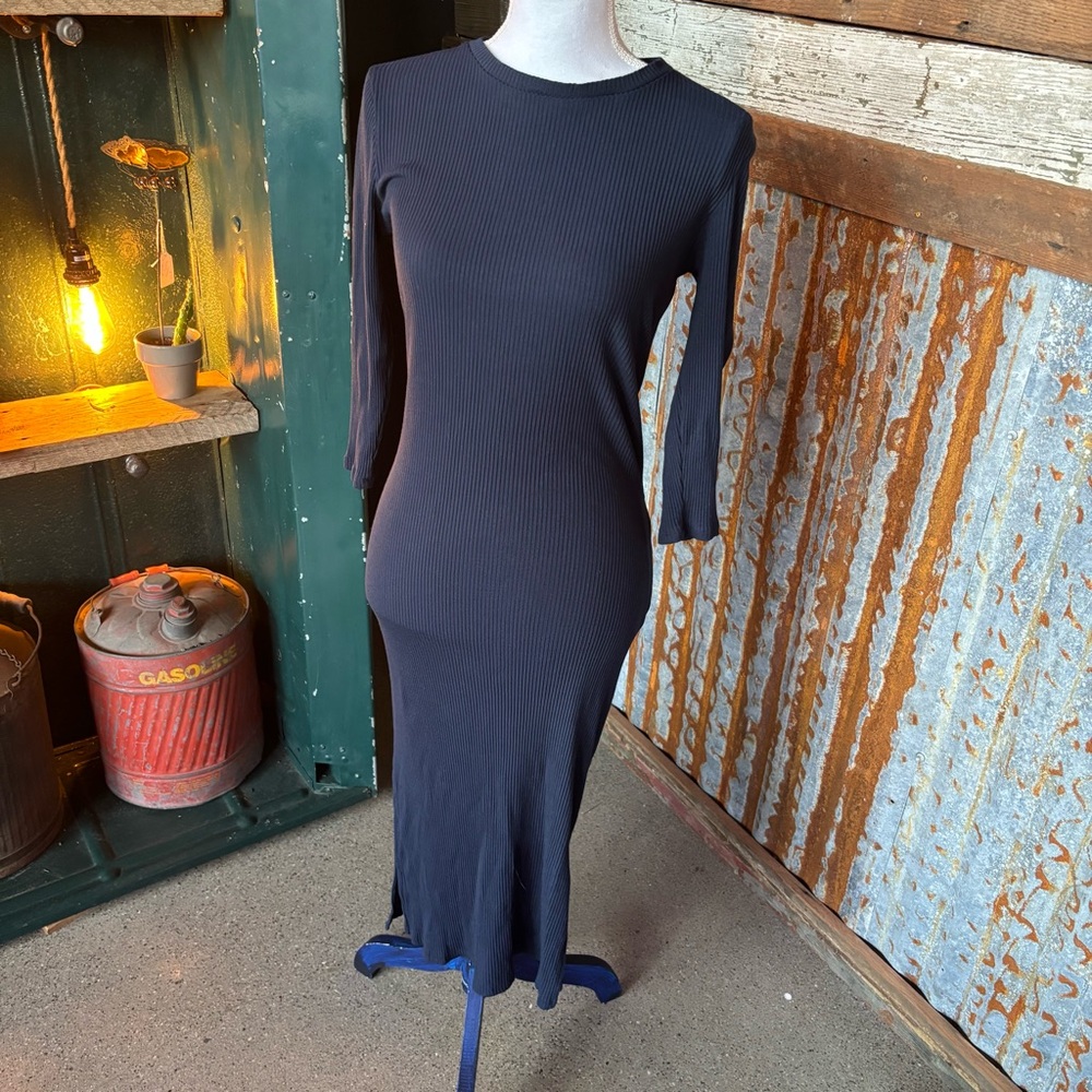 Amour Vert Navy Ribbed Long Sleeve Dress Large
